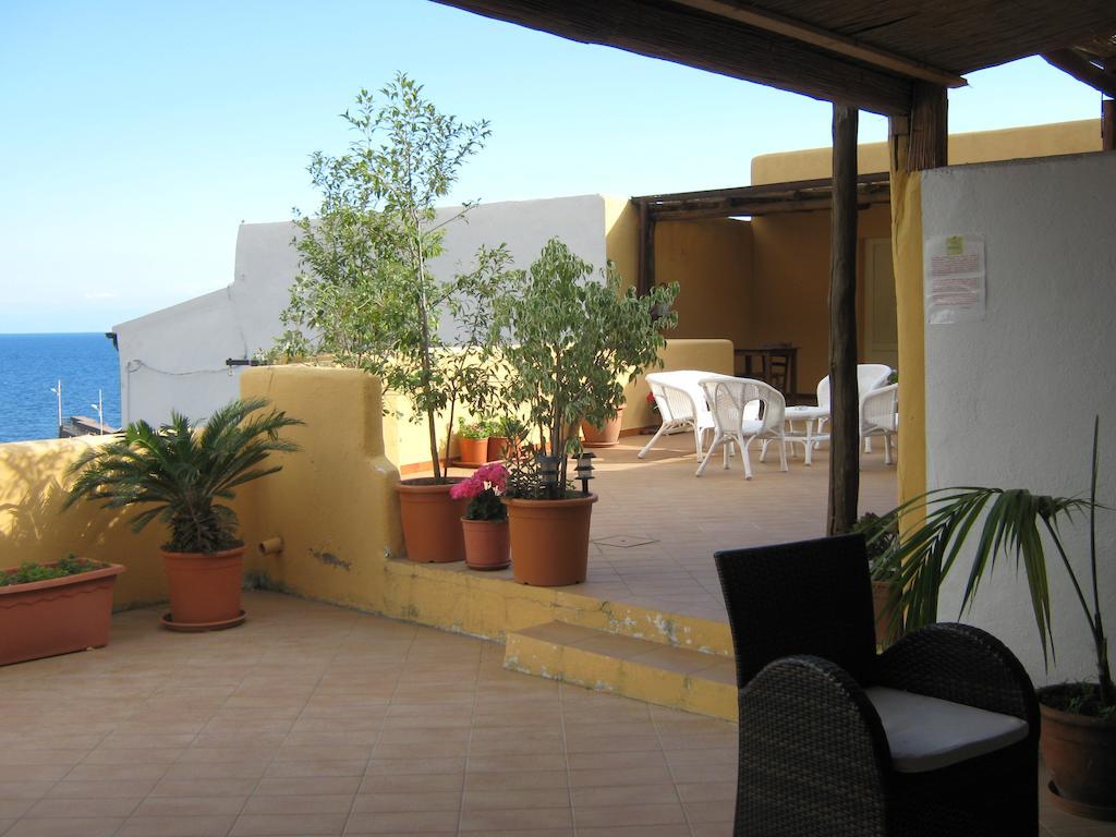 Albergo Seaside Leni Exterior foto