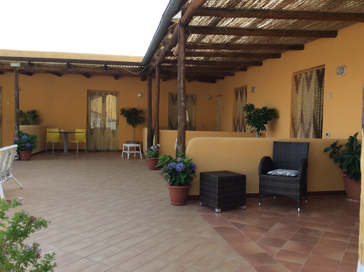 Albergo Seaside Leni Exterior foto